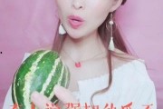 娱乐吃瓜酱还伞,揭秘明星遮阳伞背后的时尚风云